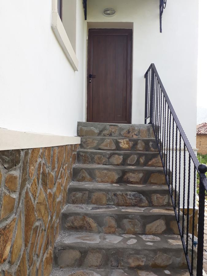 Popovi Koshari Guest House Dolno Panicherevo Exterior foto